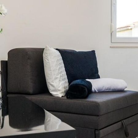Apartments Zdeslav 로고즈니차 외부 사진