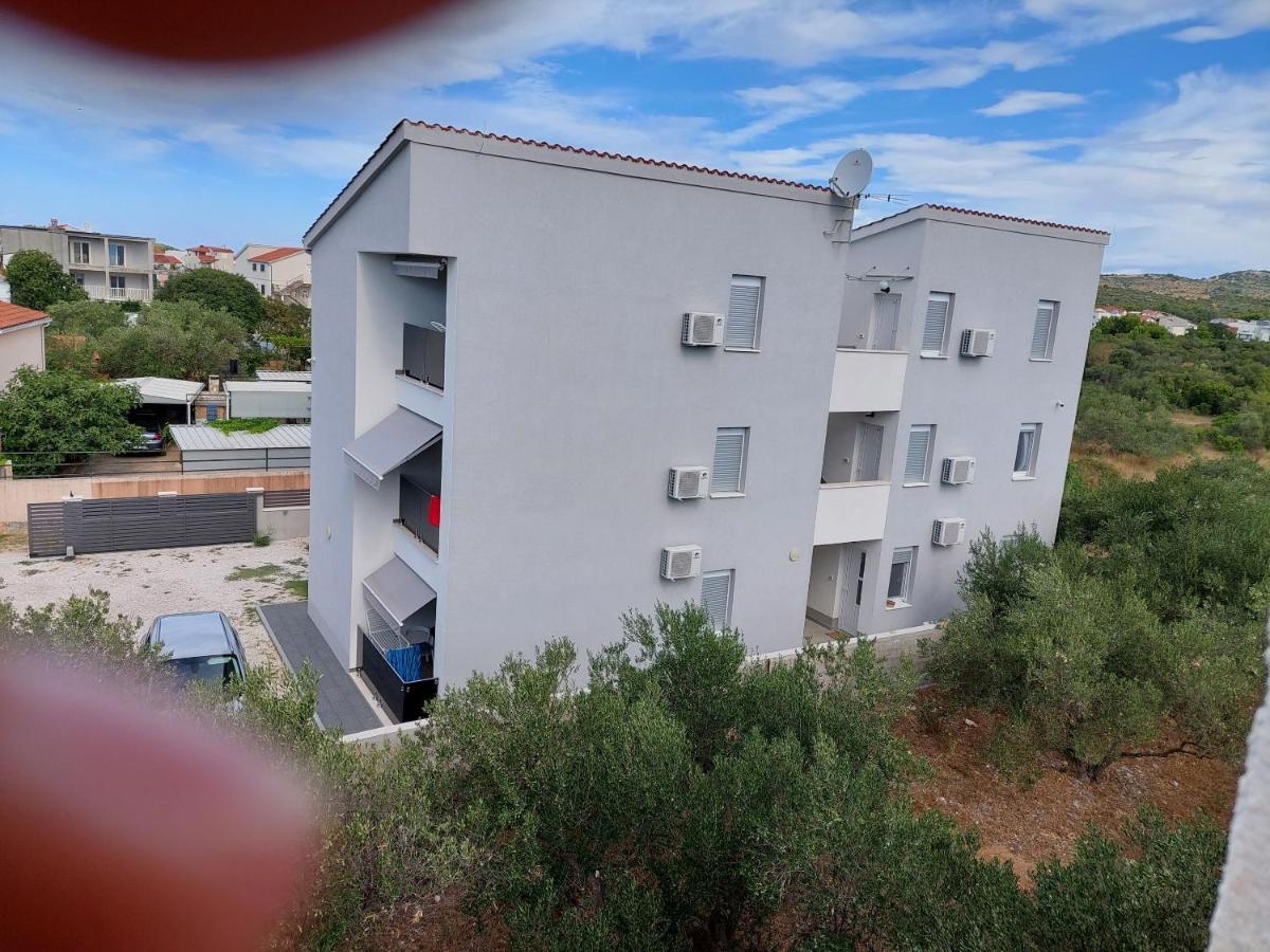 Apartments Zdeslav 로고즈니차 외부 사진