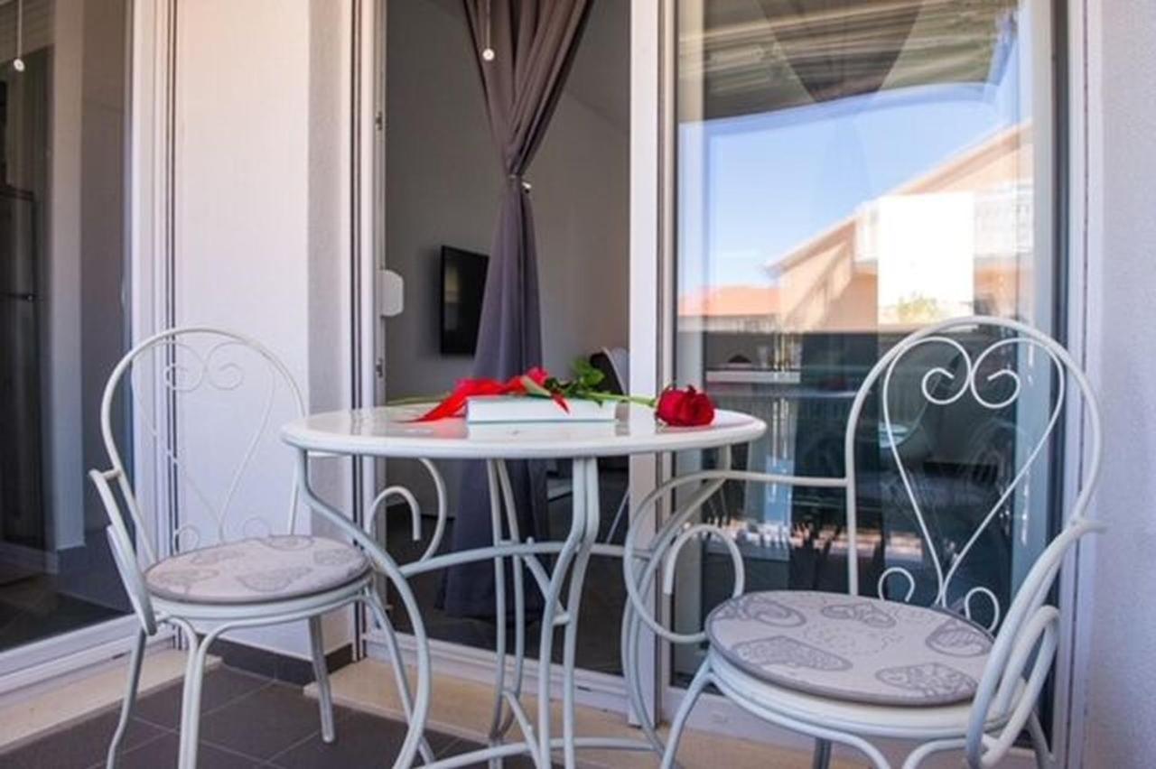 Apartments Zdeslav 로고즈니차 외부 사진