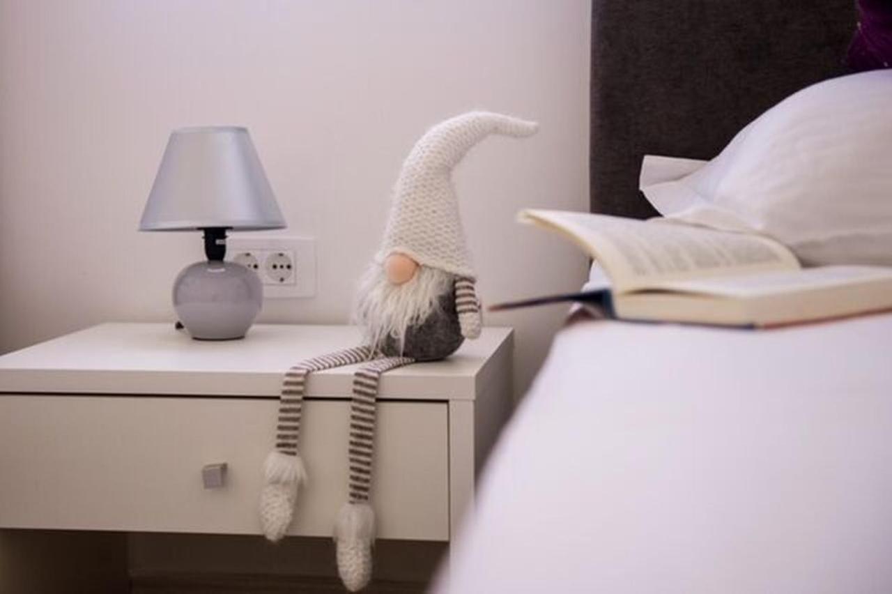 Apartments Zdeslav 로고즈니차 외부 사진